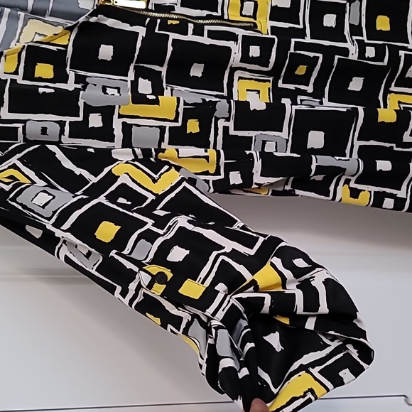 Dress - Picture 4 of 5